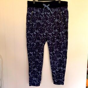 Athleta Floral Trekkie North Printed Jogger Pants Ethereal Bloom Womens Size 12